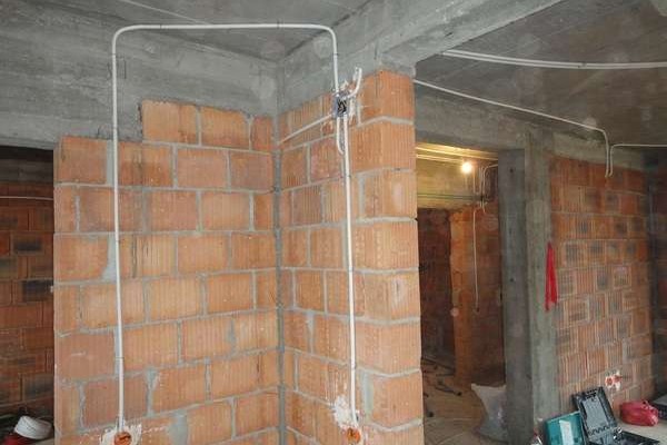 instalatie-electrica-interioara43A782D9-E84D-E38C-549A-0BBE2013CA25.jpg