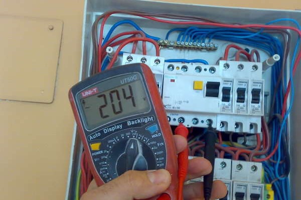 tablouri-electrice-case6C556089-EAAC-8D04-1FEF-7E69F1A9A32D.jpg