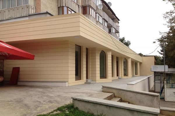 Finisaje exteriore spatiu comercial