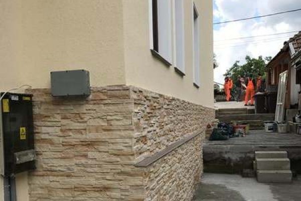 Finisaje amenajare exterioara casa cu etaj